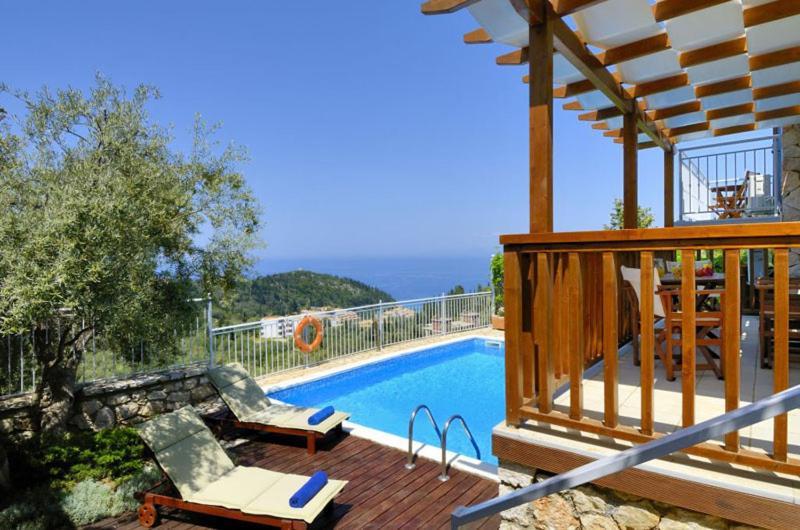 Agios Nikitas Resort Villas Luaran gambar